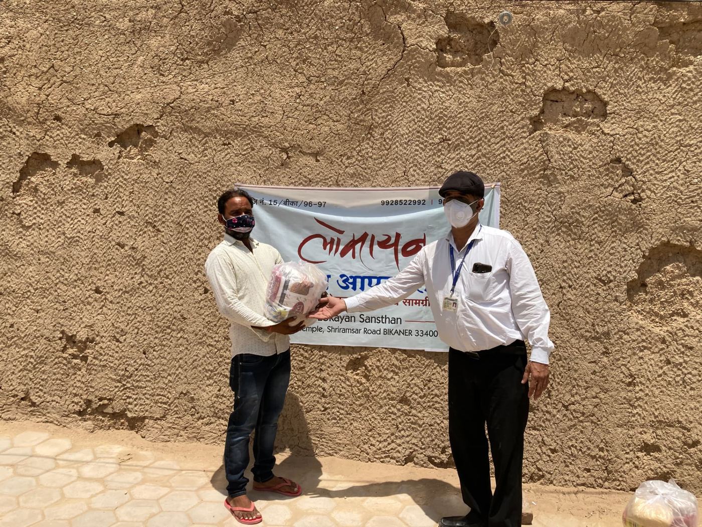 Relief handover in partnership with Lokayan Sansthan, Bikaner.